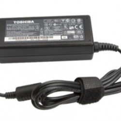 Toshiba Satellite A15 A5 M210 M8 Adaptör Şarj Cihazı 15V